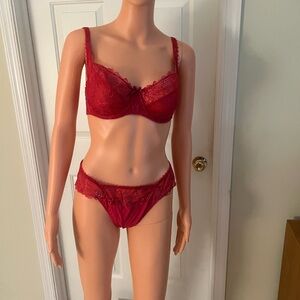 Chic Red Lace Bra Set